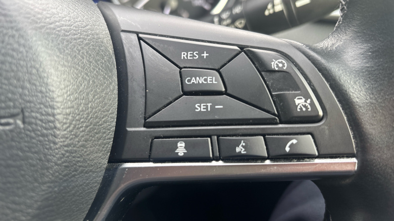 Nissan Qashqai 1.3 DiG-T Tekna 5dr Petrol Hatchback